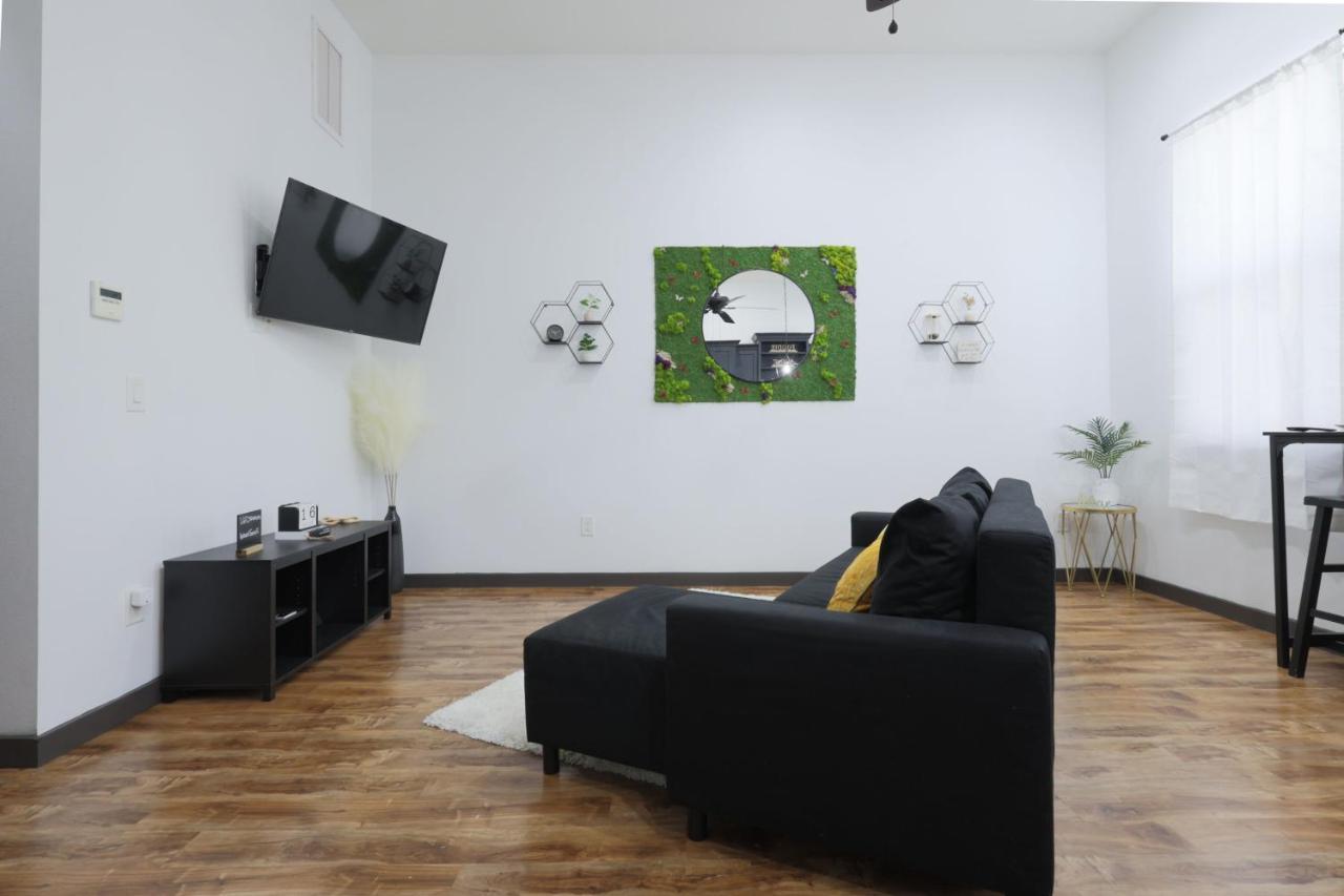 Old West Studio Lofts West Tampa Luaran gambar