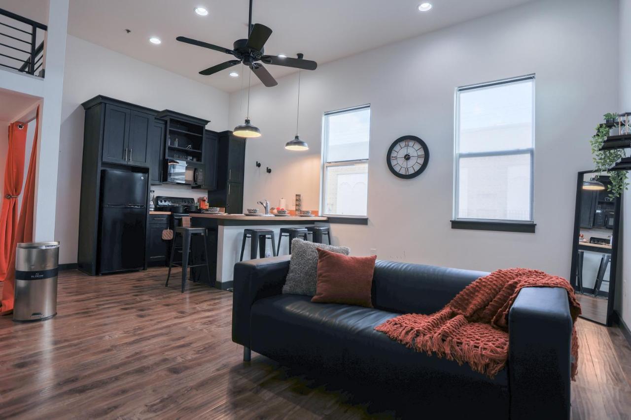 Old West Studio Lofts West Tampa Luaran gambar