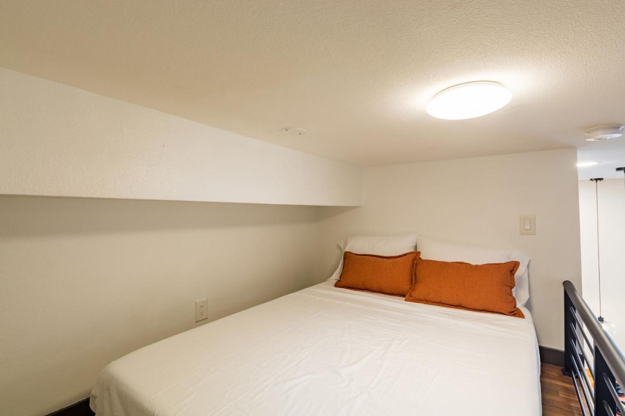 Old West Studio Lofts West Tampa Luaran gambar