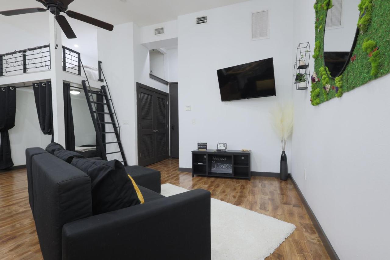 Old West Studio Lofts West Tampa Luaran gambar
