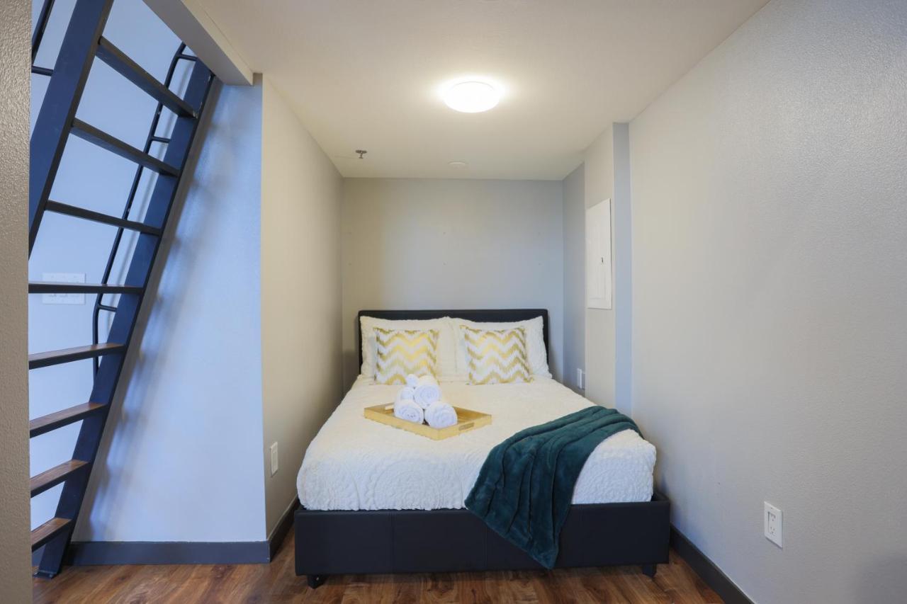 Old West Studio Lofts West Tampa Luaran gambar
