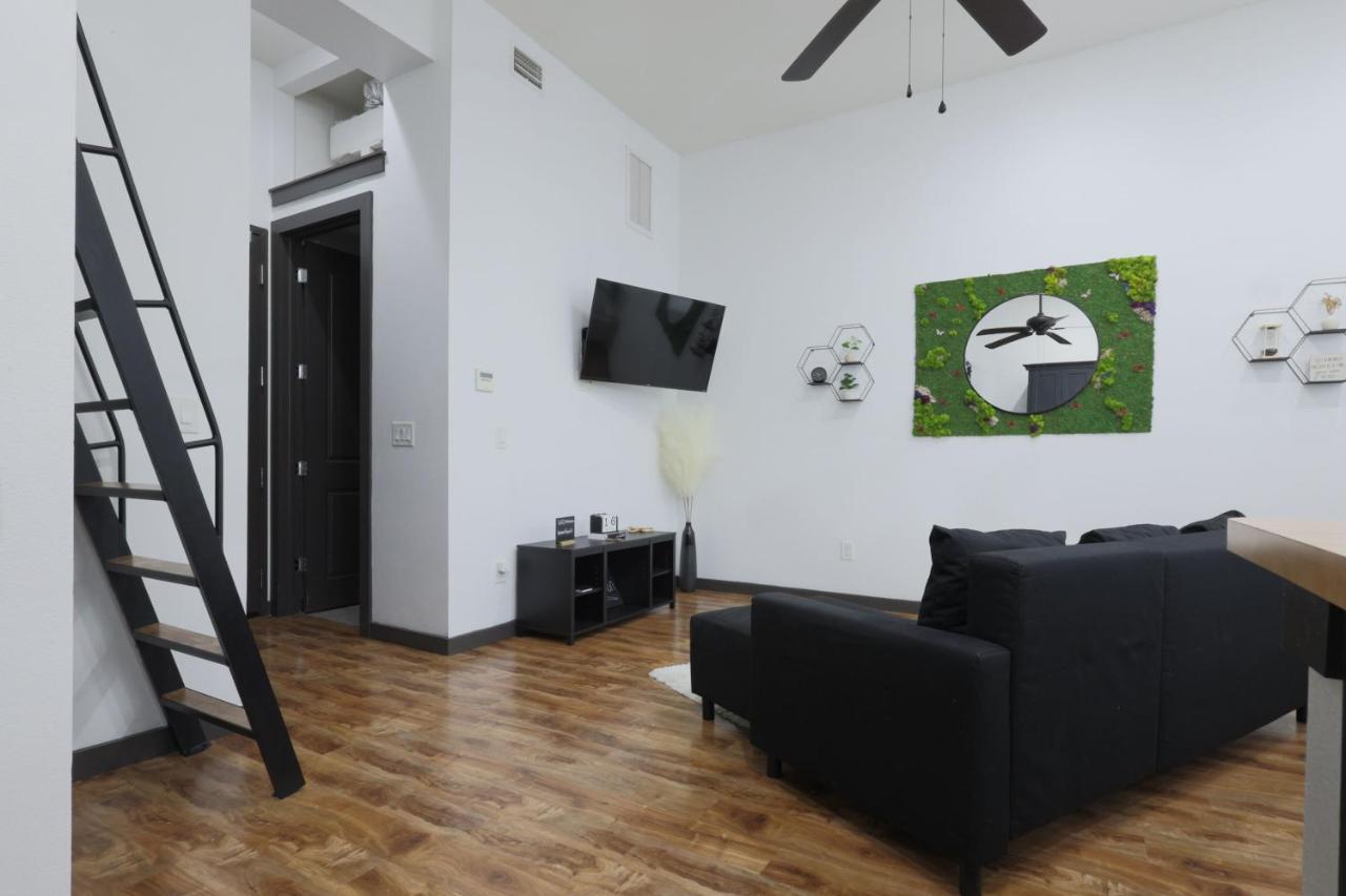 Old West Studio Lofts West Tampa Luaran gambar