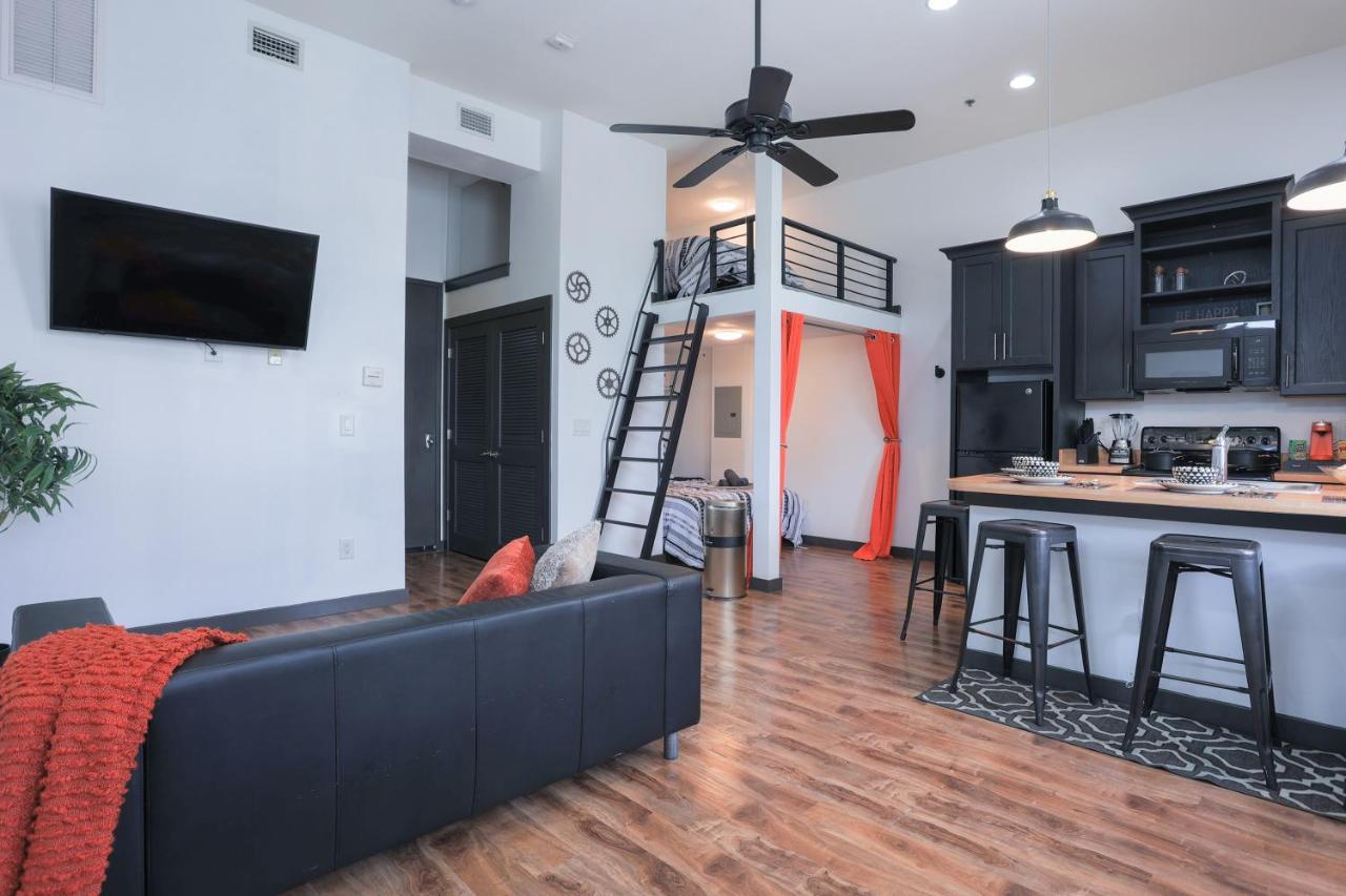 Old West Studio Lofts West Tampa Luaran gambar