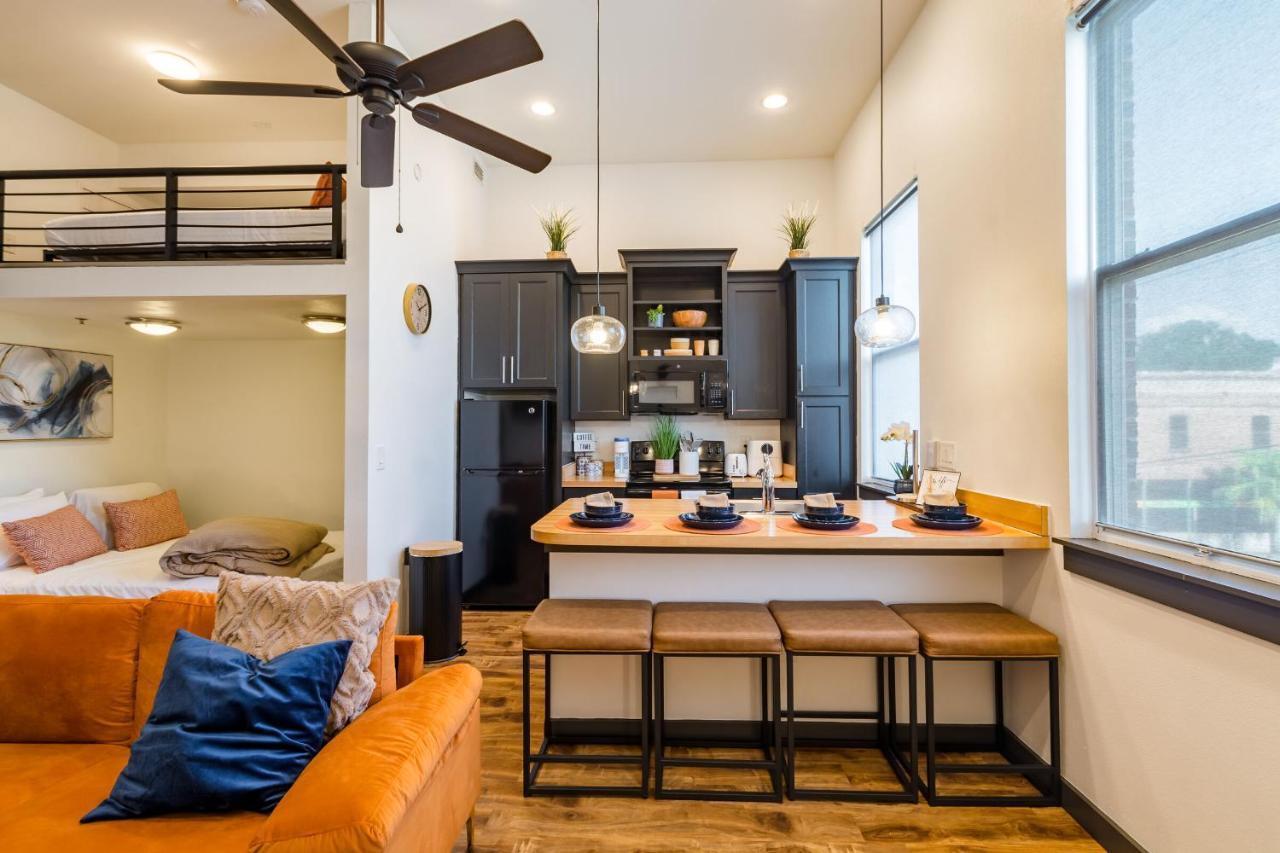 Old West Studio Lofts West Tampa Luaran gambar