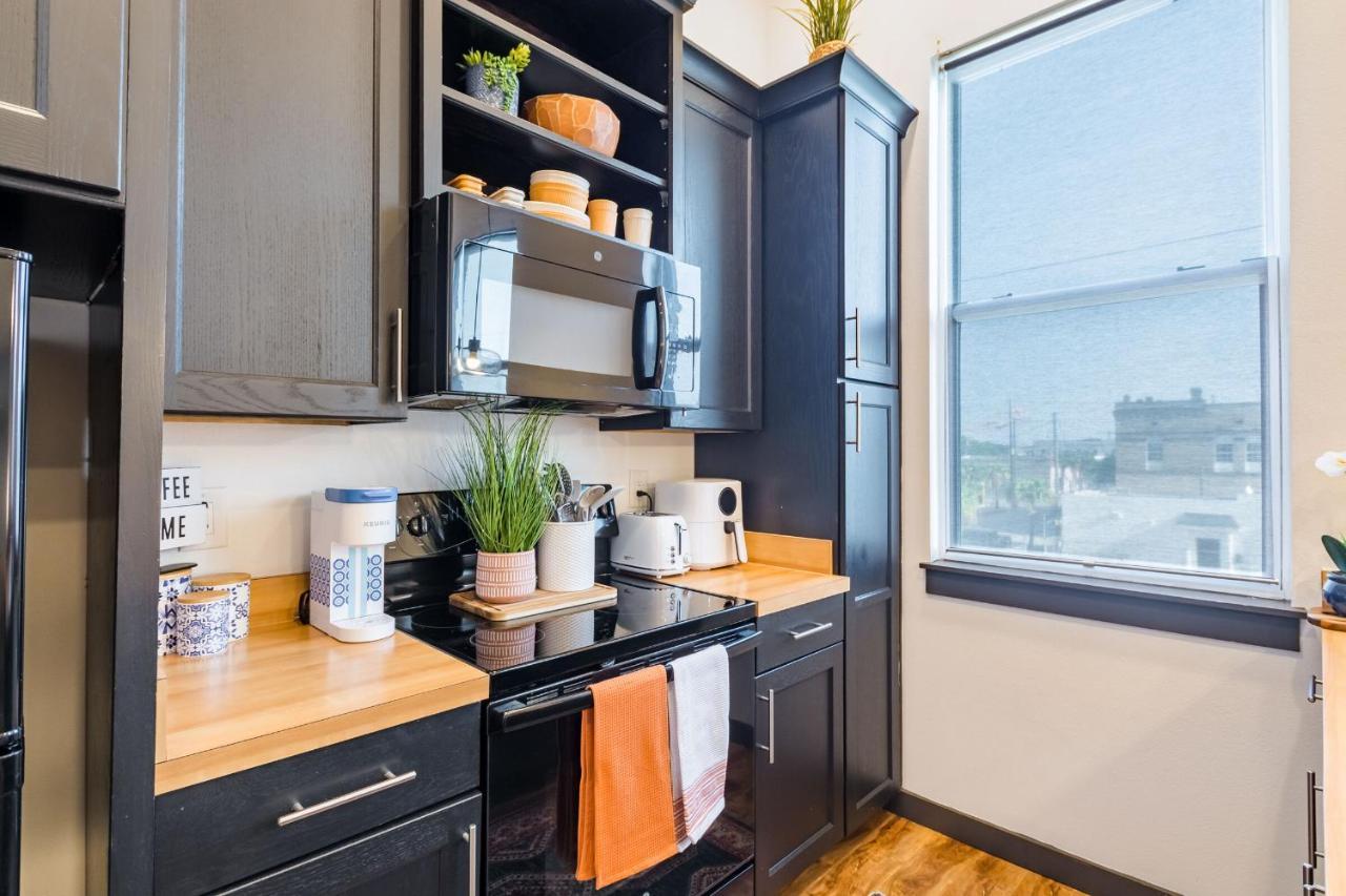 Old West Studio Lofts West Tampa Luaran gambar