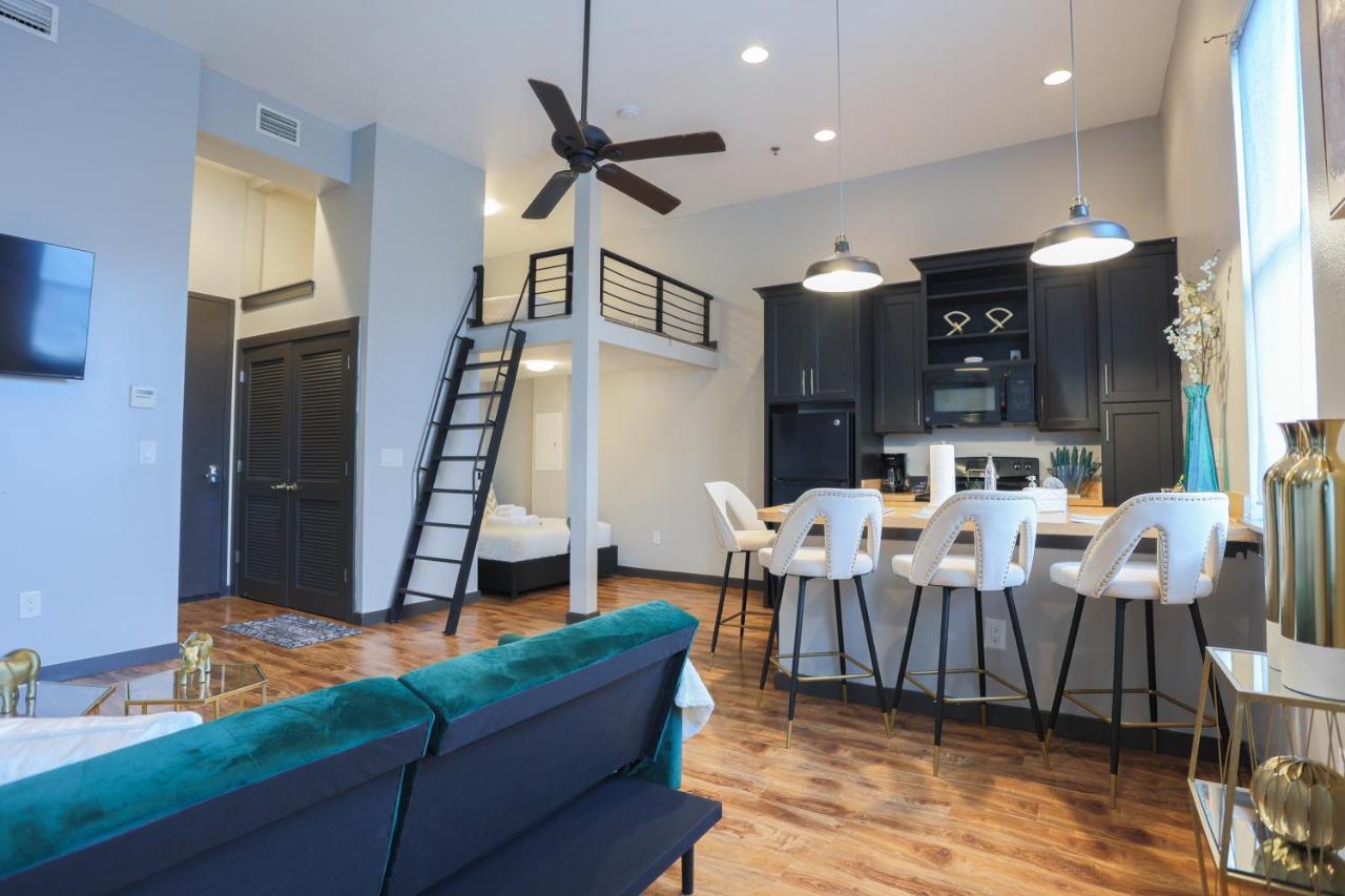 Old West Studio Lofts West Tampa Luaran gambar
