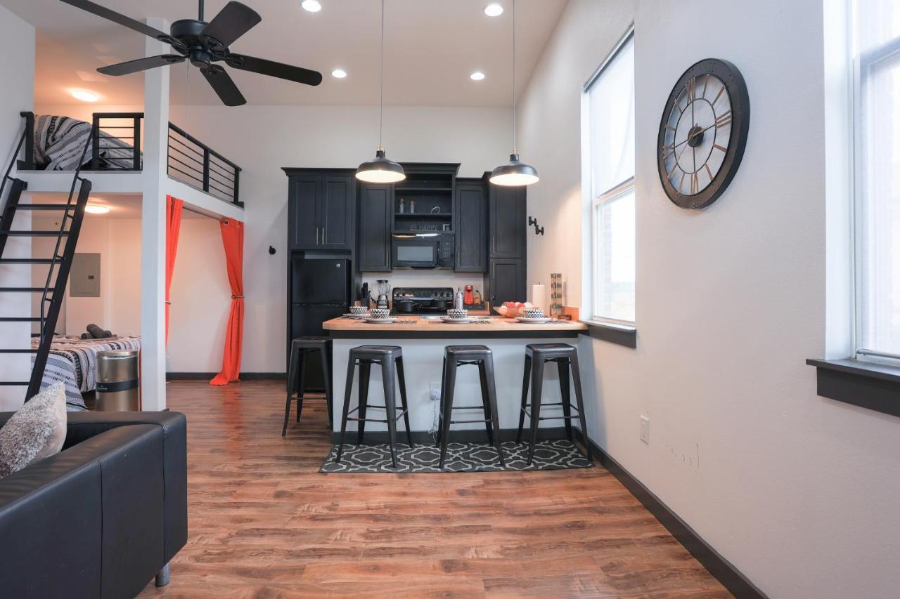 Old West Studio Lofts West Tampa Luaran gambar