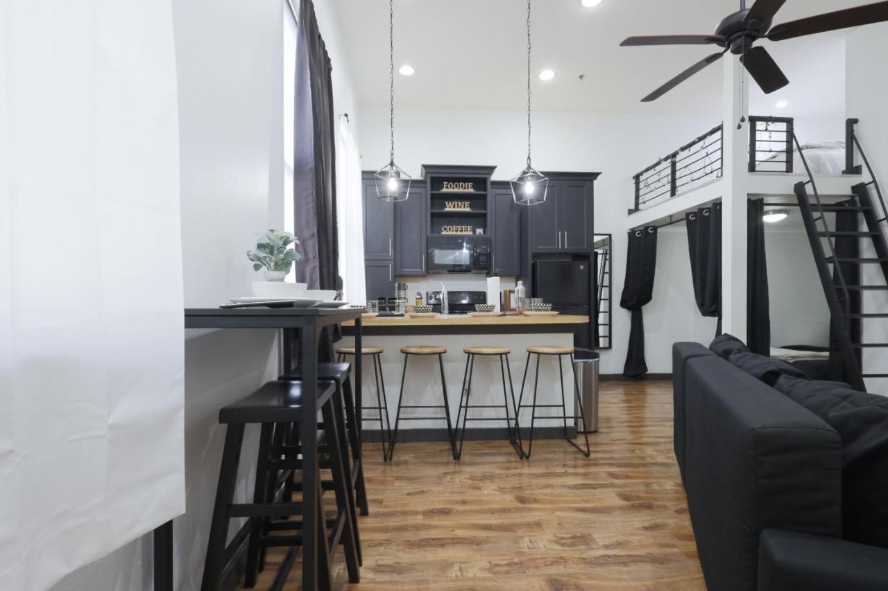 Old West Studio Lofts West Tampa Luaran gambar